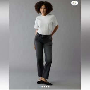 NWOT- American Eagle- Sz 14 X-Long- Distressed Black- HR Curvy Mom Jeans